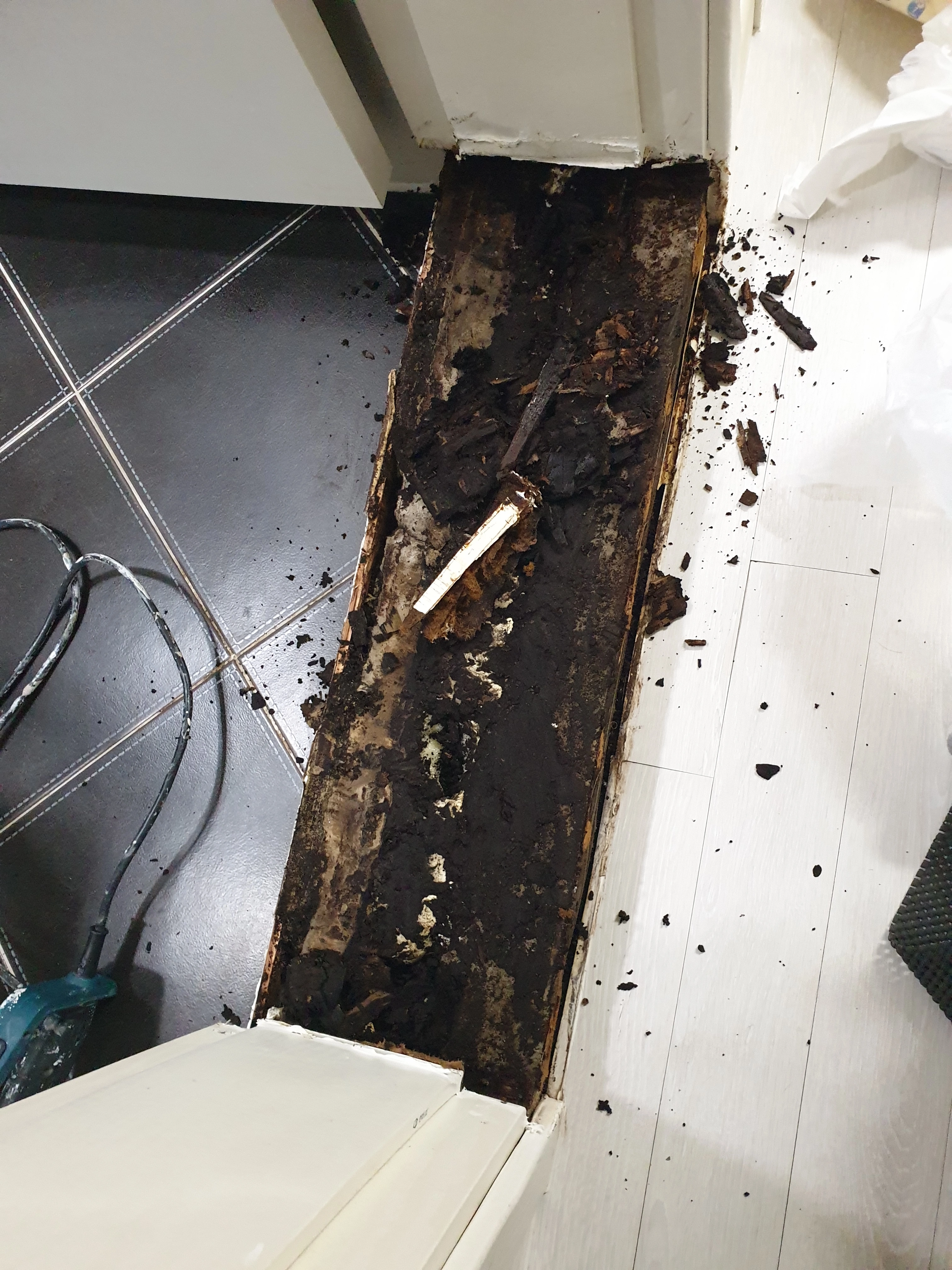 마포 합정 현관 문턱수리 시공 전